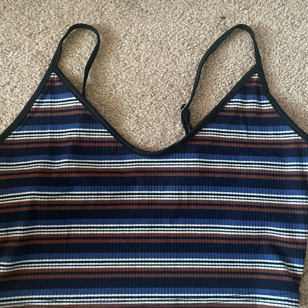 Large cropped tank top